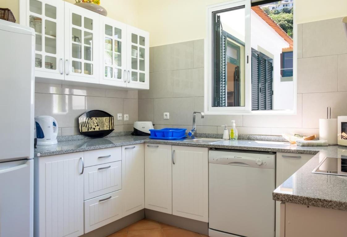 Guestready - Hikers Haven Hotell São Roque do Faial Exteriör bild