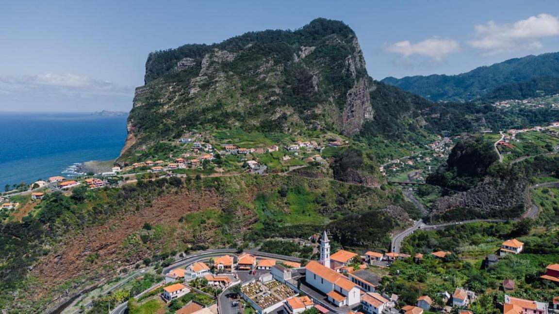 Guestready - Hikers Haven Hotell São Roque do Faial Exteriör bild
