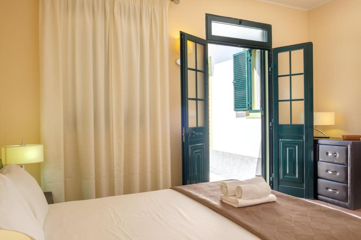 Guestready - Hikers Haven Hotell São Roque do Faial Exteriör bild
